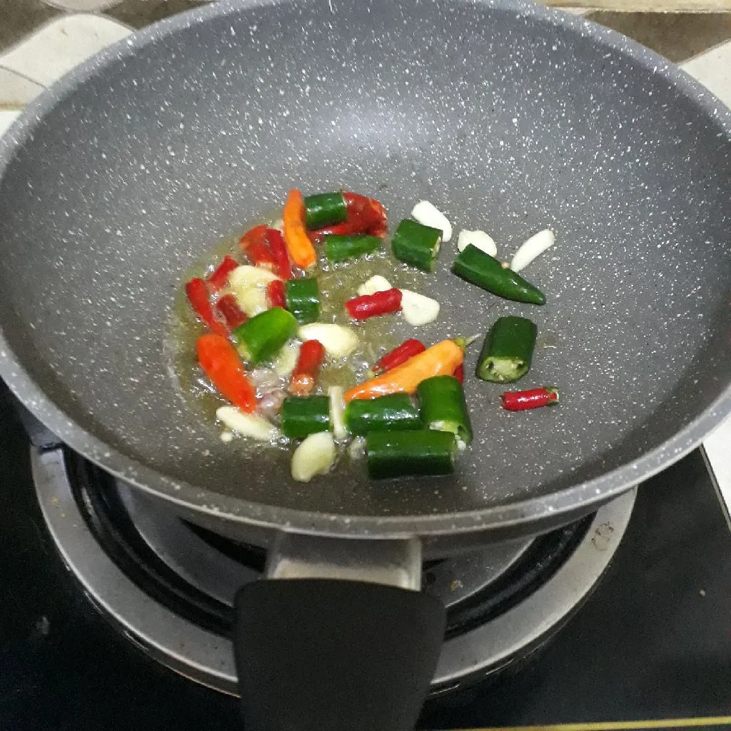 Step 1 Asem- Asem Ayam Kacang Panjang