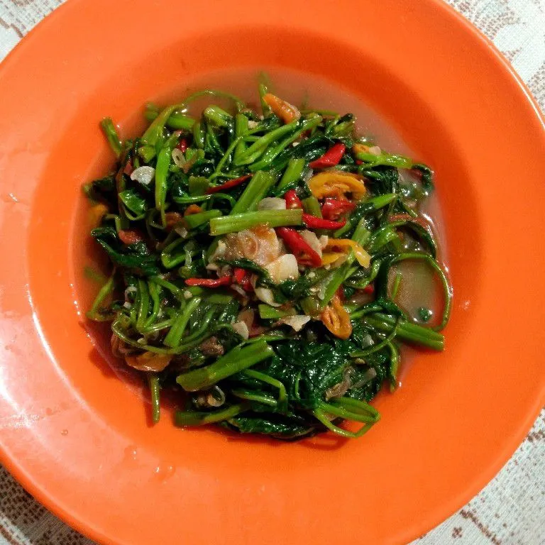 tumis cah kangkung