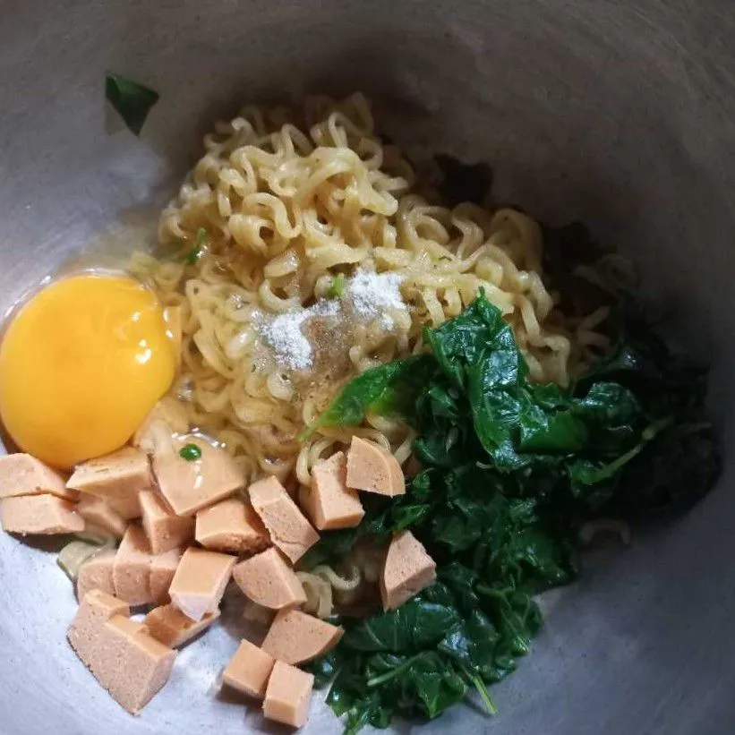 Step 3 Omelet Bayam Ekonomis