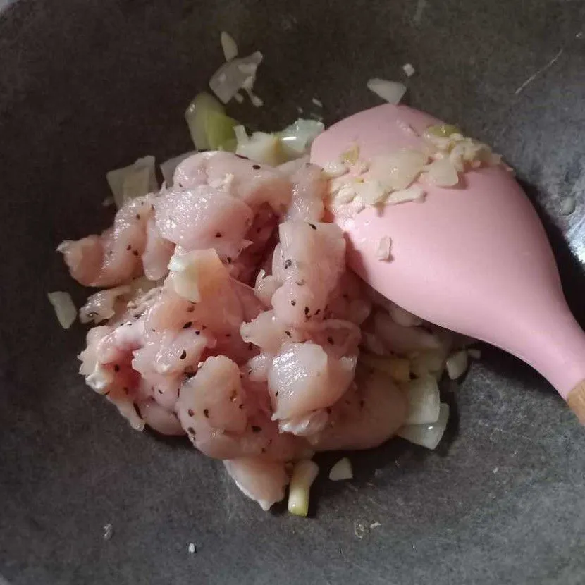 Step 1 Chicken Kung Pao Roll