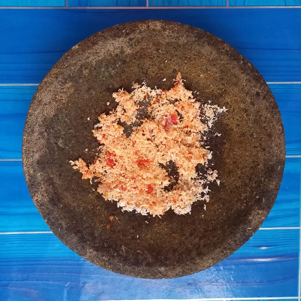 Step 1 Telur Dadar Kelapa