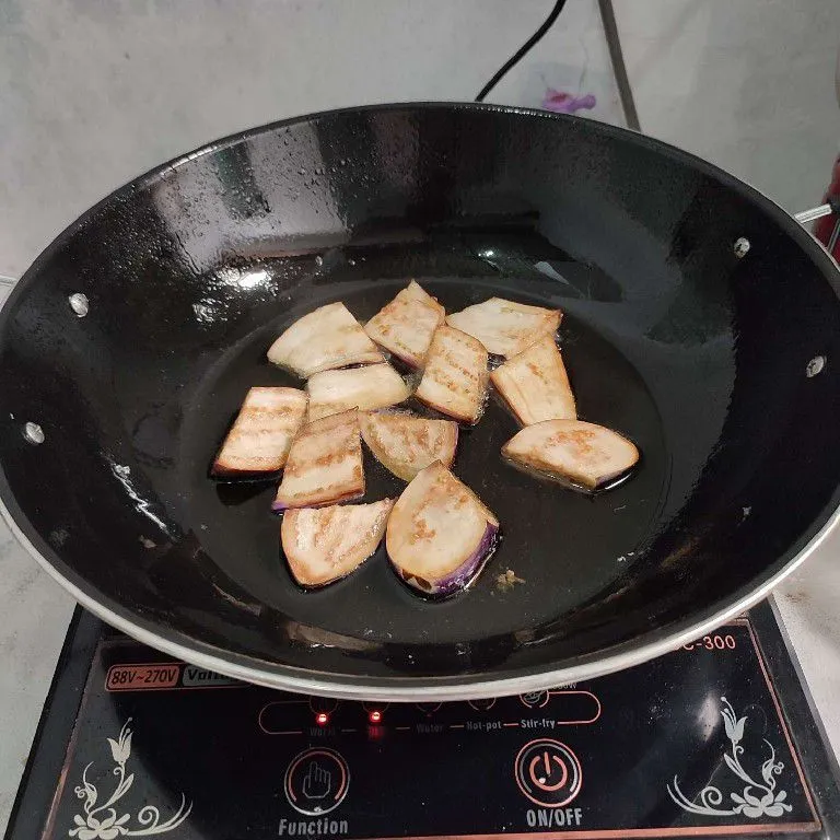 Step 3 Telur Ceplok Terong Balado