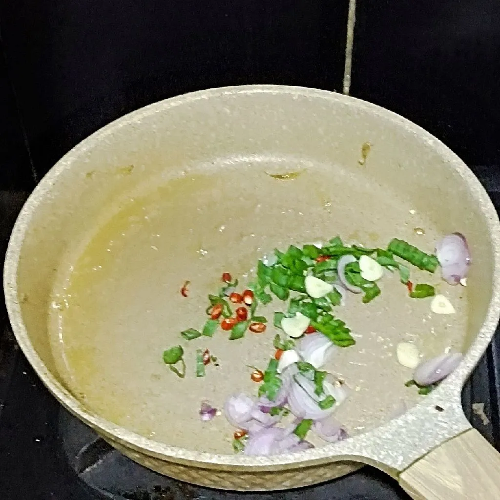 Step 2 Telur Mata Sapi Saus Asam Manis