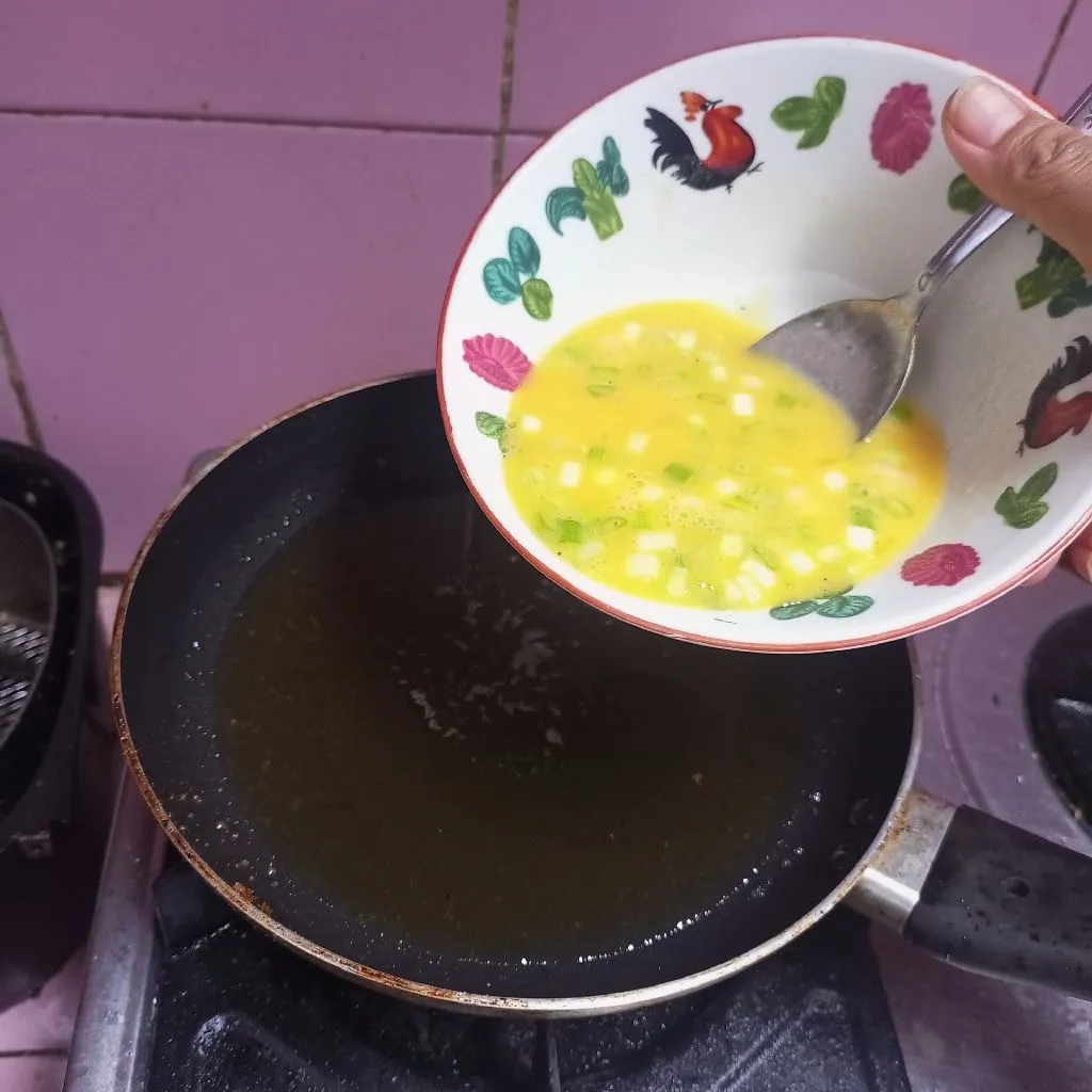 Step 2 Telur Geprek Sambal Bawang