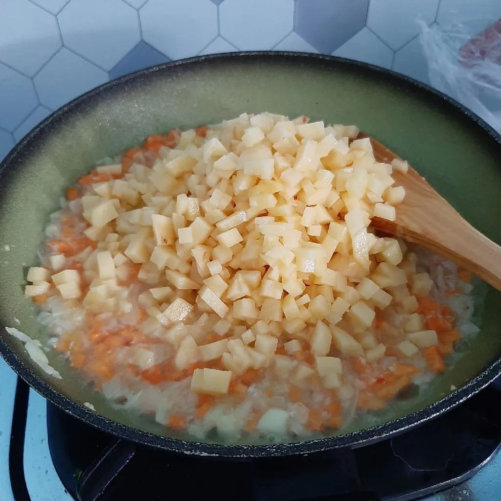 Step 4 Wortel Kentang Isian Risol