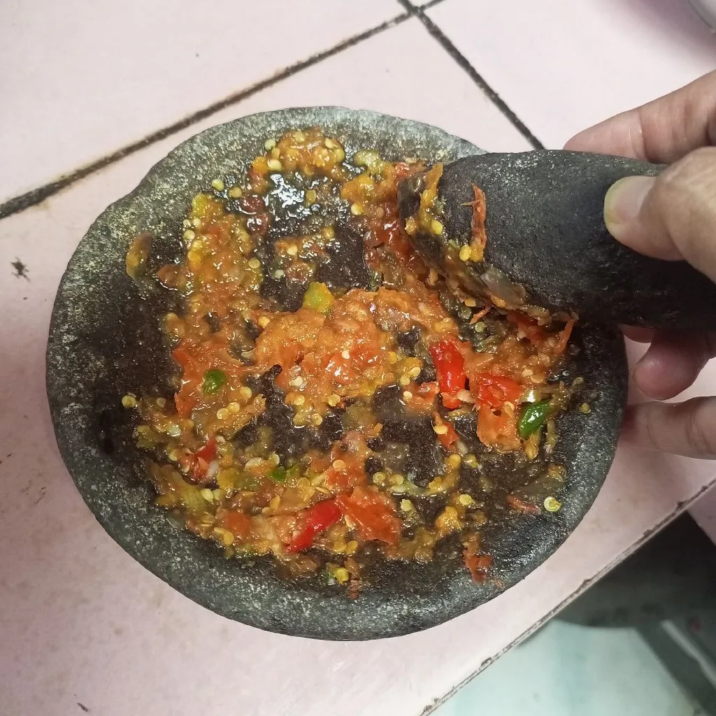 Step 3 Telur Geprek Sambal Bawang