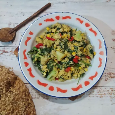 Tumis Orak-Arik Telur Sayur
