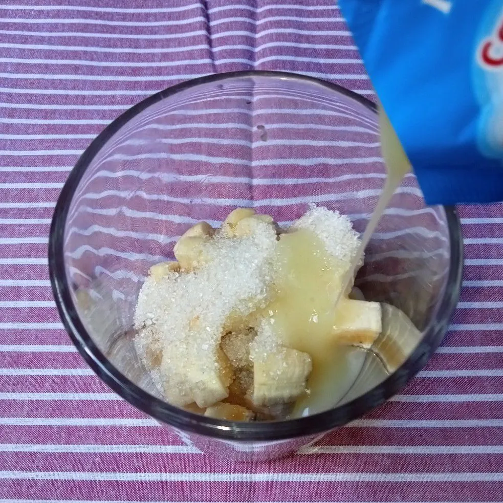 Step 2 Pisang Kocok Milo