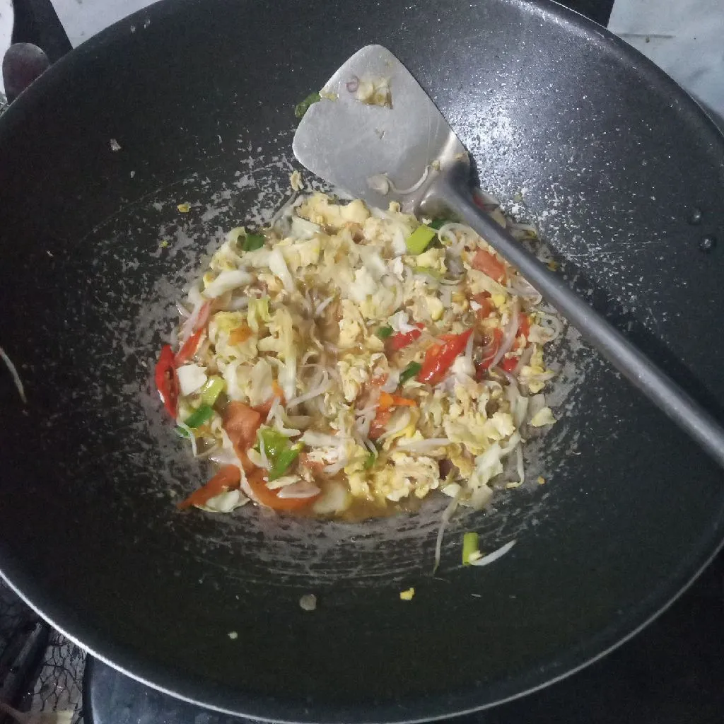 Step 6 Tumis Kubis Telur
