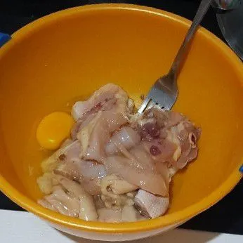 Step 2 AYAM CRISPY DENGAN TELUR