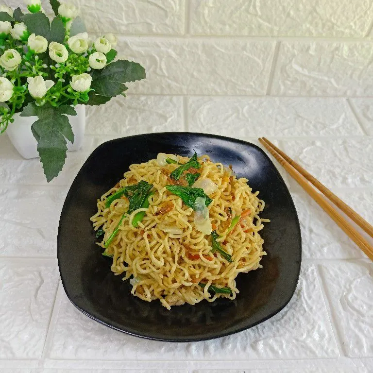 Step 8 Mie Goreng Ebi