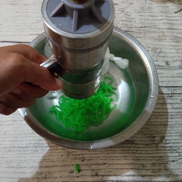 Step 4 Es Cendol Susu Selasih