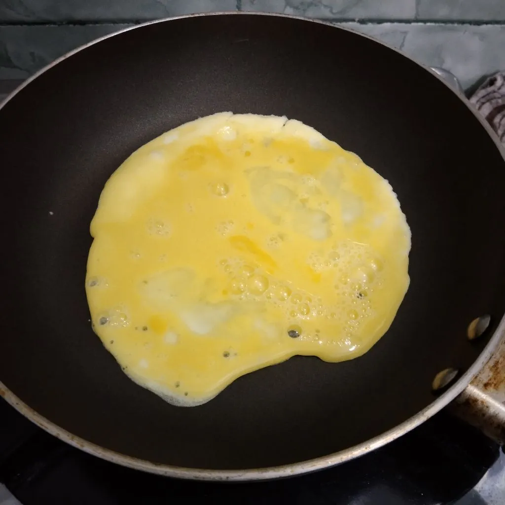 Step 2 Tumis Telur Kubis