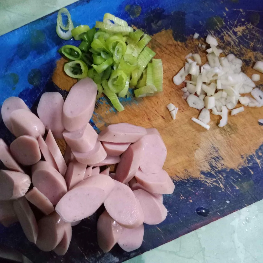 Step 1 Tumis Telur Sosis