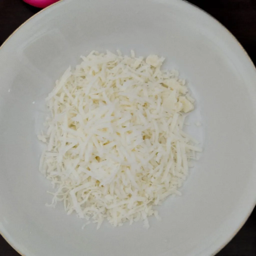 Step 3 Roti Bagelen Keju Manis