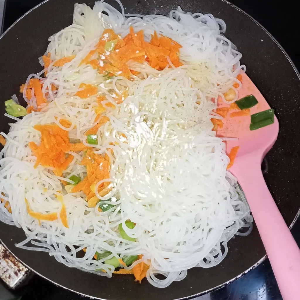 Step 3 Tumis Bihun Wortel