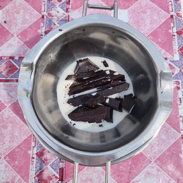 Step 4 Avocado Oreo Dessert Jar