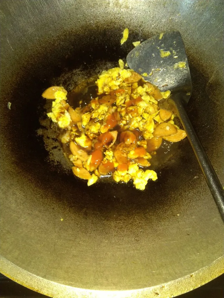 Step 3 Tumis Sosis Telur