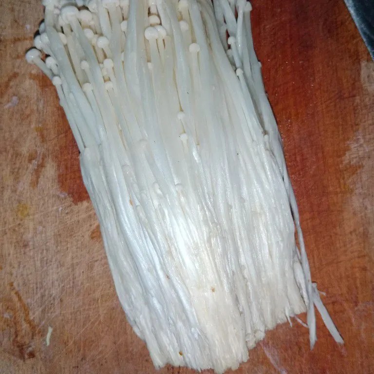 Step 1 Crispy Enoki Mushroom