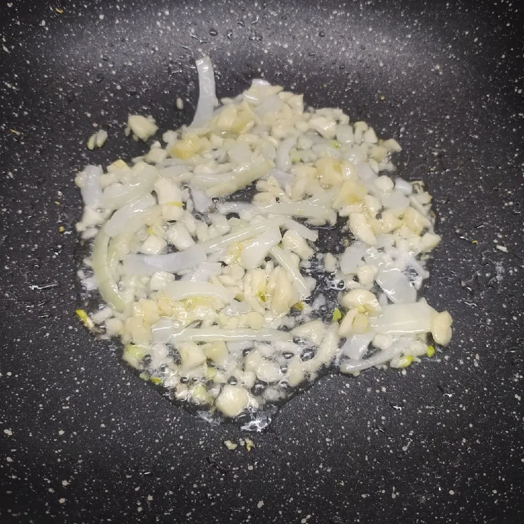 Step 2 Nasi Goreng Telur Caisim