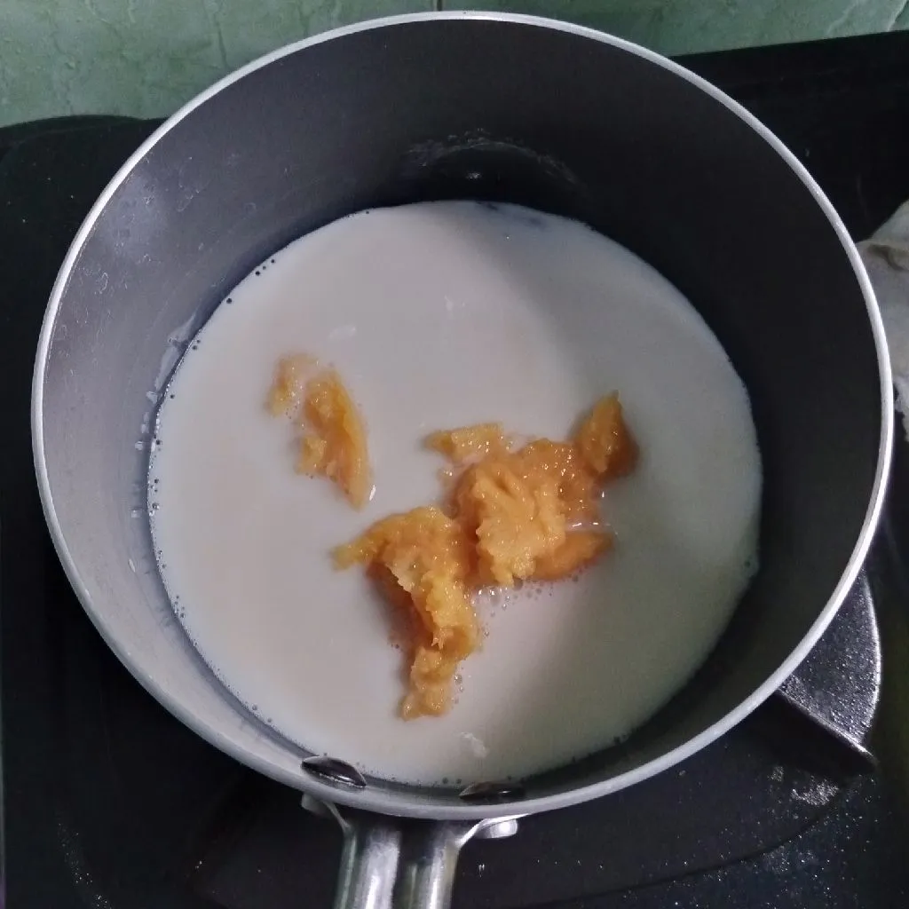 Step 2 Pumpkin Coffee Latte