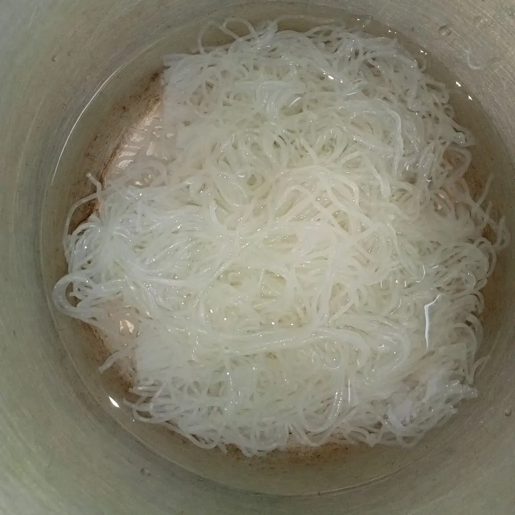 Step 1 Tumis Bihun Wortel