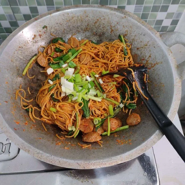 Step 8 Spaghetti Goreng Bakso Bumbu Merah