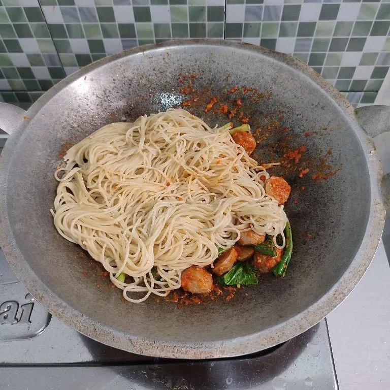 Step 5 Spaghetti Goreng Bakso Bumbu Merah