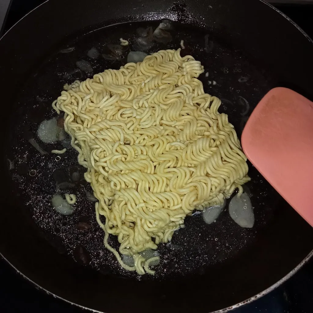 Step 2 Indomie Goreng Nyemek