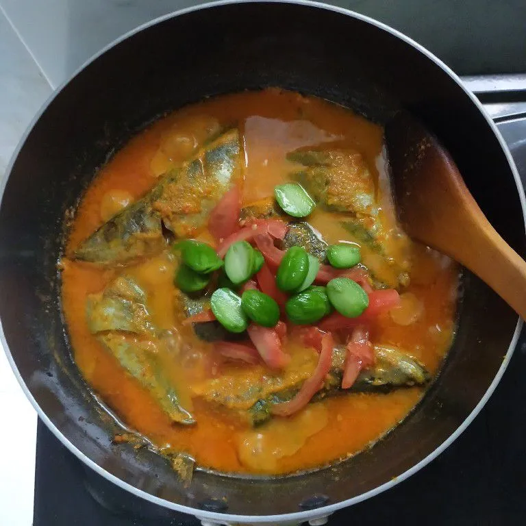 Step 5 Ikan Layang Bumbu Kuning