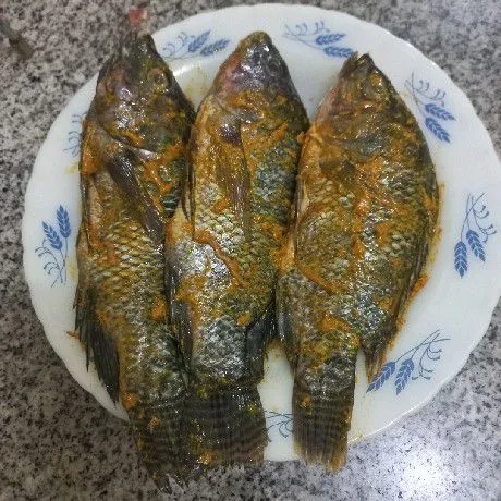 Step 3 Ikan Nila Goreng Bumbu Kunyit