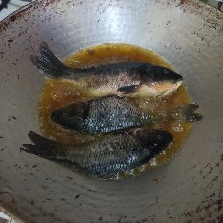 Step 2 Ikan Mas Kecap Bumbu Halus