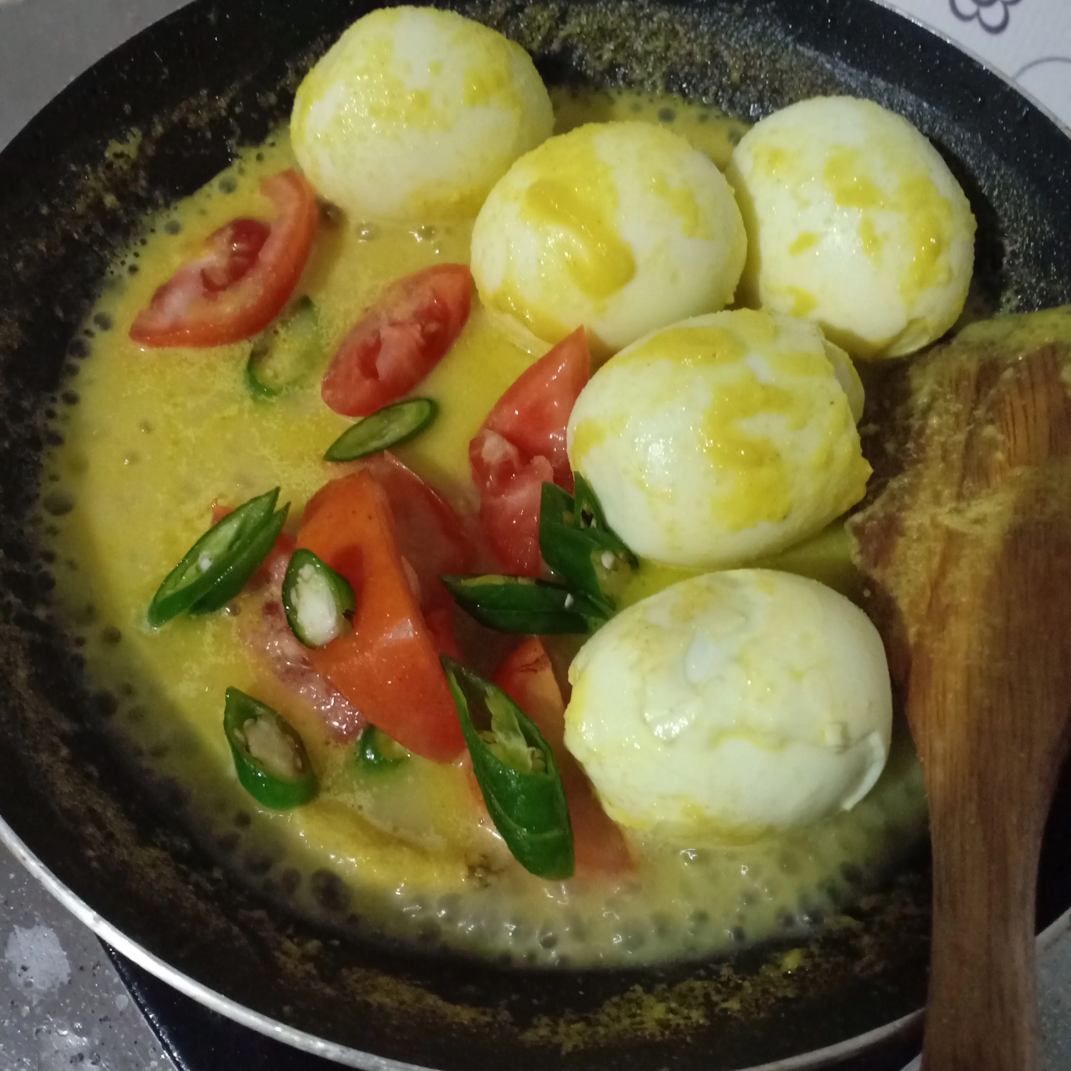 Step 4 Telur Rebus Bumbu Kuning Cabe Ijo