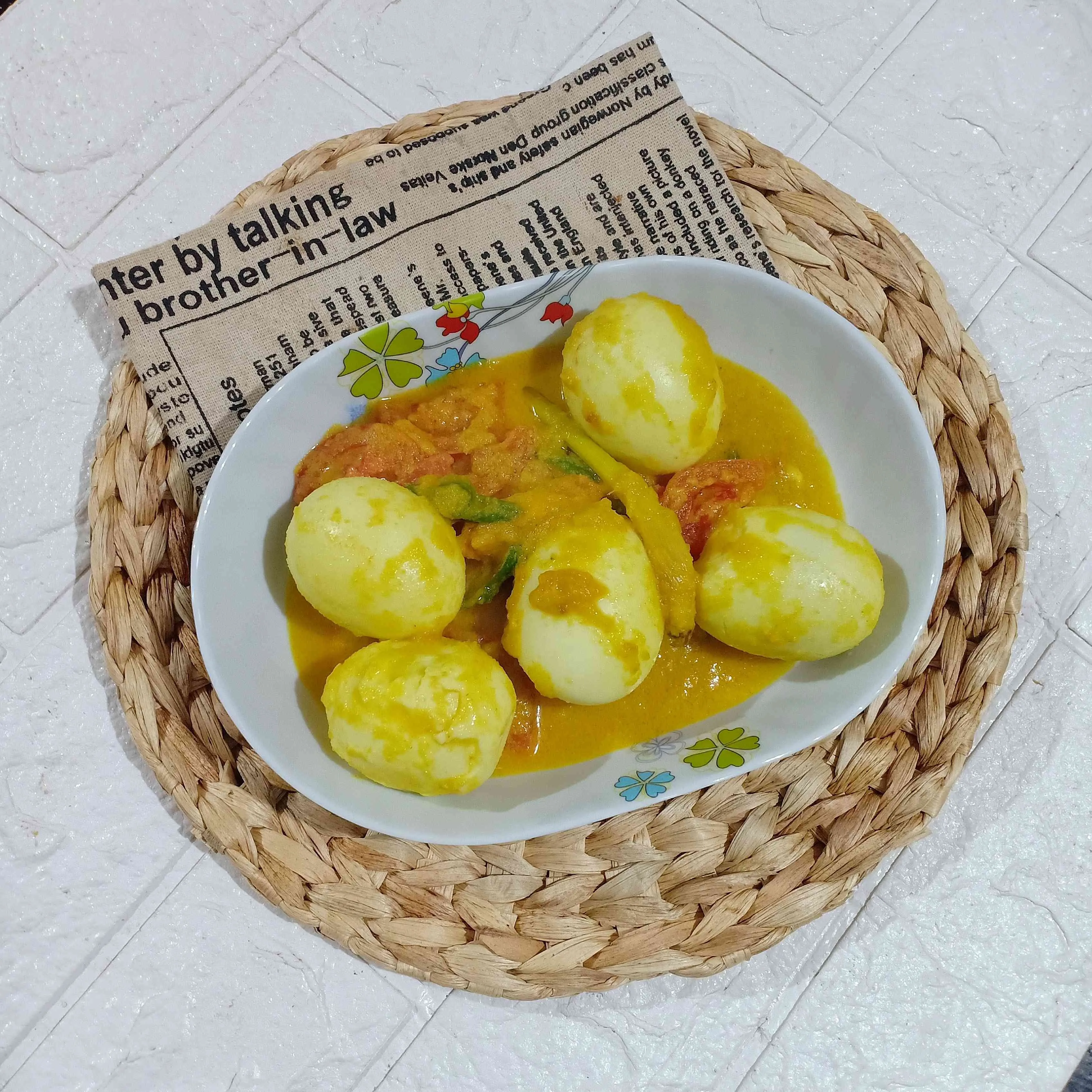 Telur Rebus Bumbu Kuning Cabe Ijo