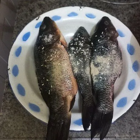 Step 1 Ikan Mas Kecap Bumbu Halus