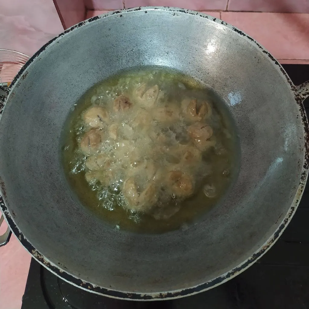 Step 1 Bakso Goreng Saus Teriyaki