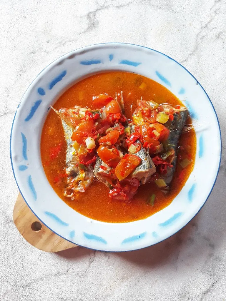 Resep Asam Pedas Ikan Kembung Sederhana Rumahan di Yummy App