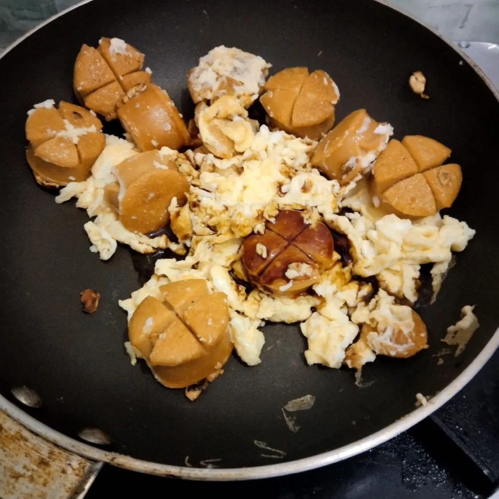 Step 4 Tumis Sosis Telur