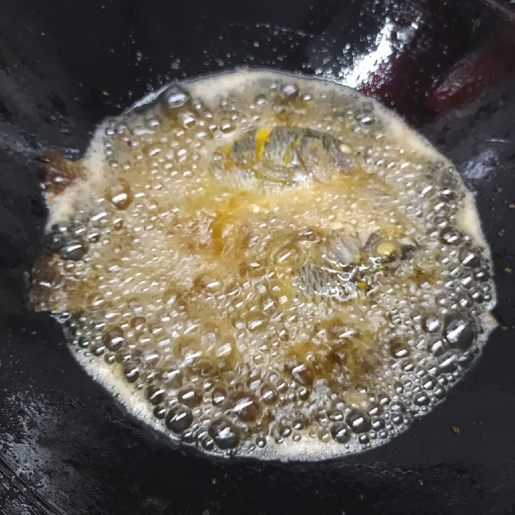 Step 4 Ikan Mujaer Goreng Sambal Kencur