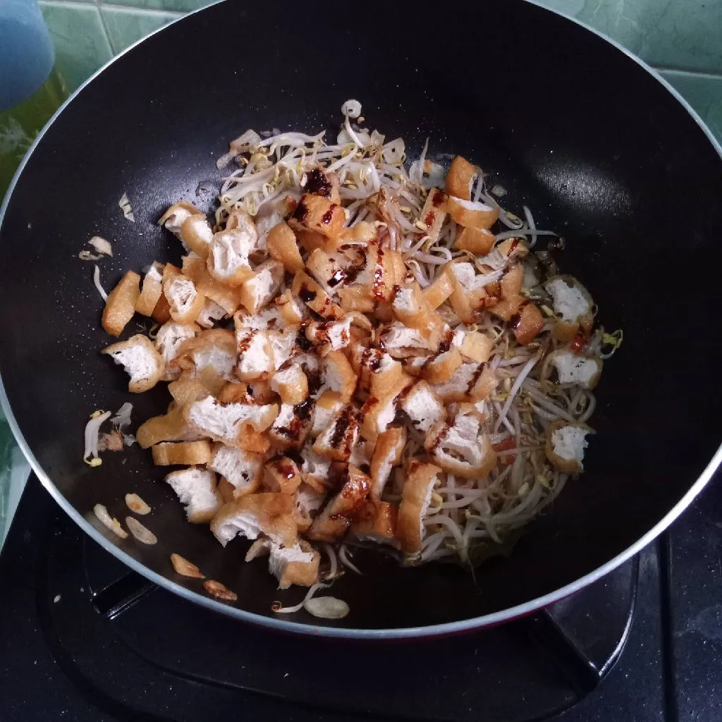 Step 4 Tumis Taoge Tahu Aromatik