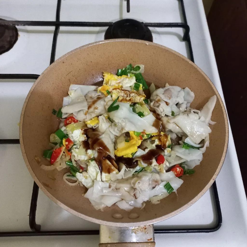 Step 5 Orak-Arik Pangsit Basah Pedas