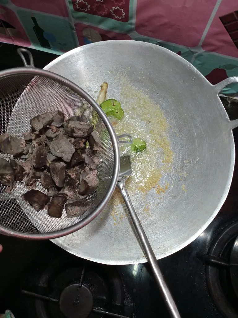 Step 5 hati masak kuah pedas