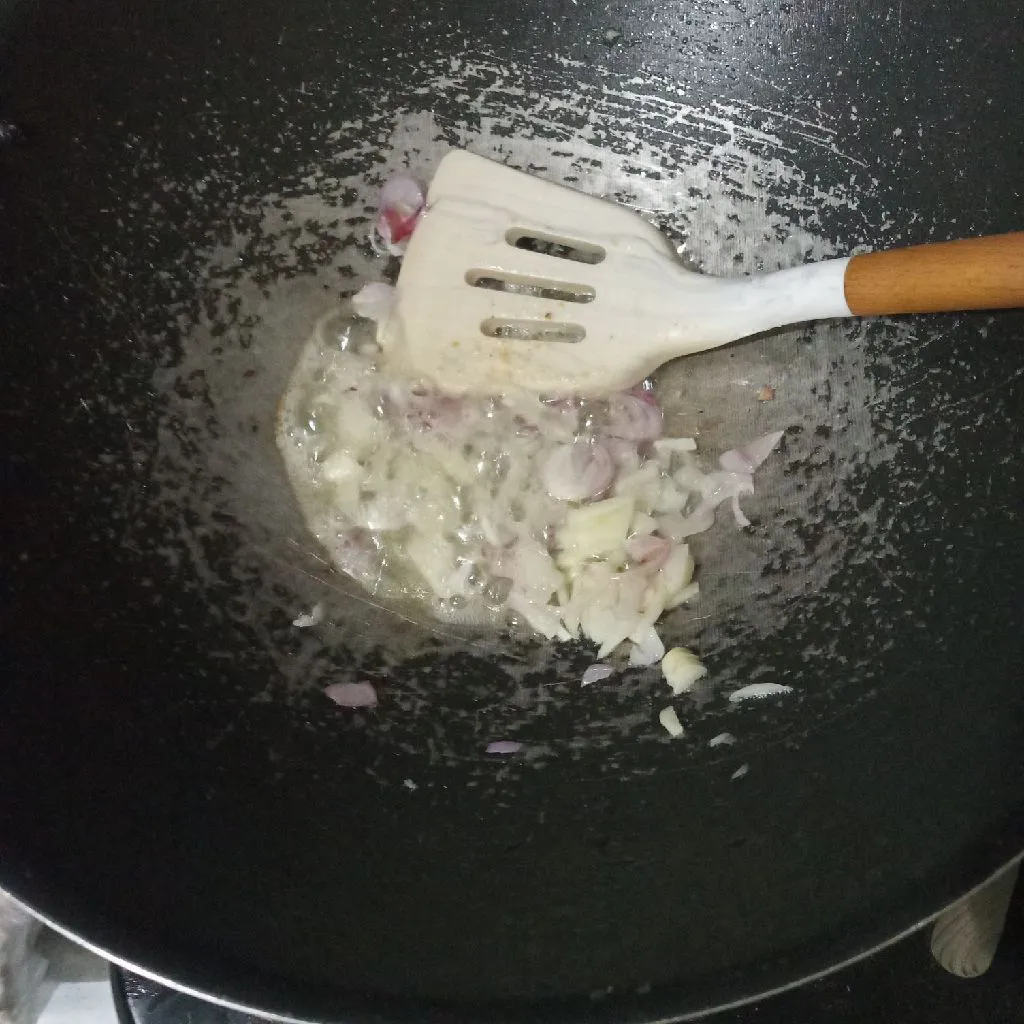 Step 2 Nasi Goreng Ayam Batang Sawi