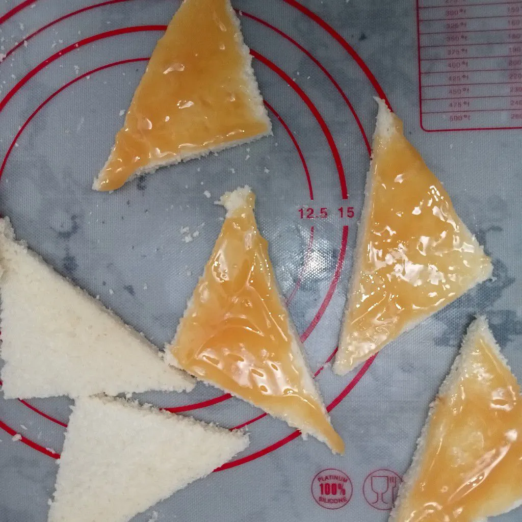 Step 1 Roti Goreng Dulce de Leche