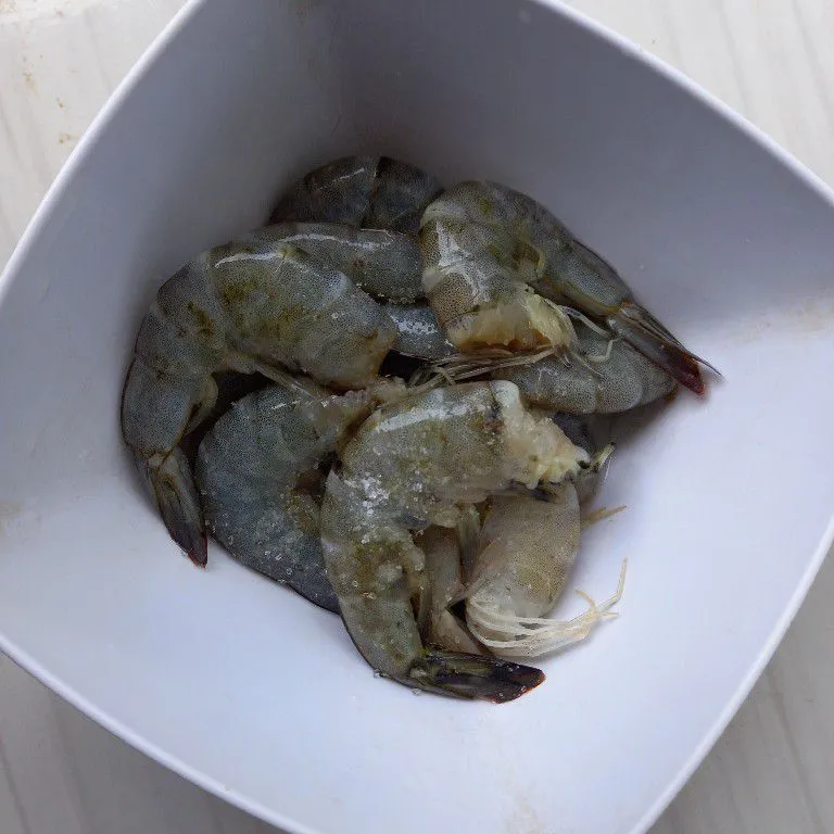 Step 1 Udang Krispi Saus Padang
