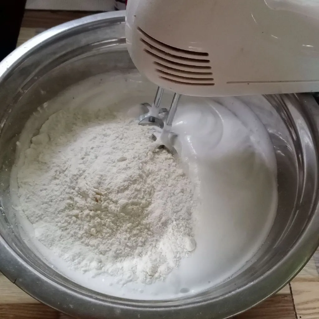 Step 2 Bolu Kukus Tiramisu Putih Telur