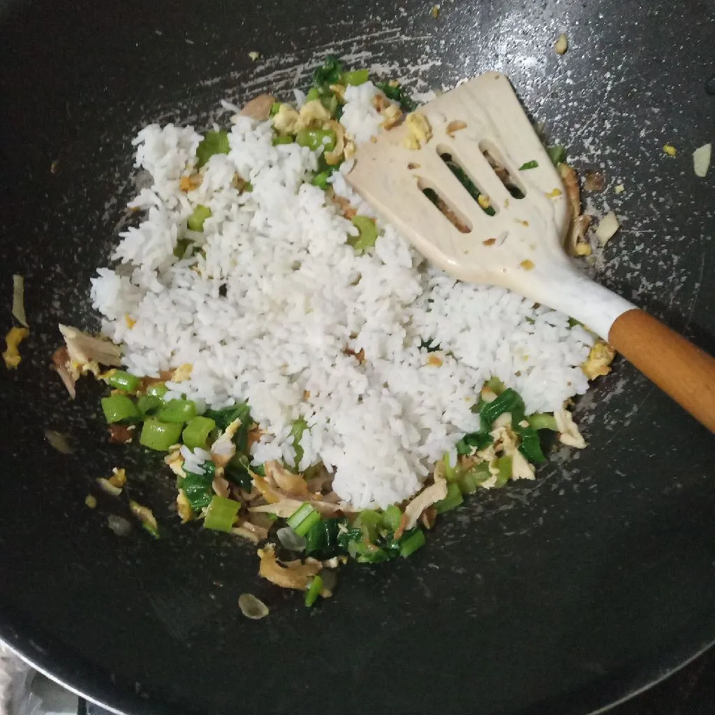 Step 6 Nasi Goreng Ayam Batang Sawi
