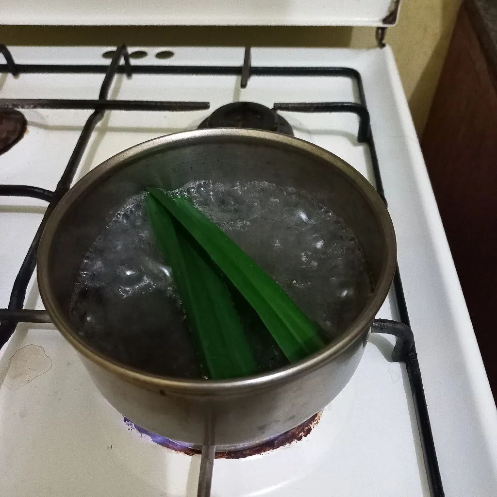 Step 1 Surabi Pandan Kinca