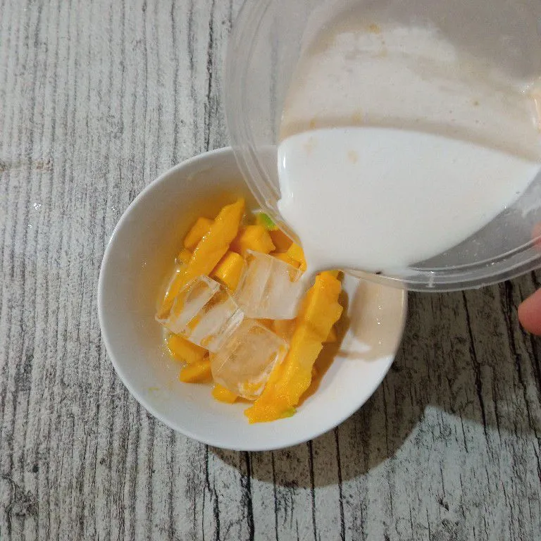 Step 5 Es Mangga Creamy Susu