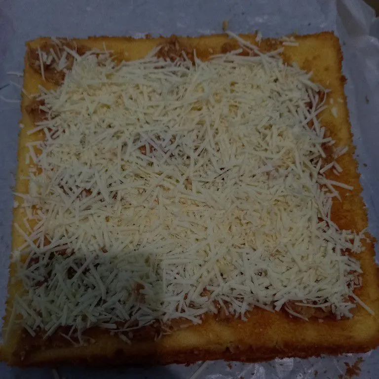 Step 6 Bolu Gulung Isi Selai Kacang Keju
